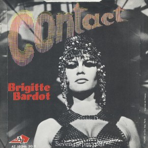 BrigitteBardot-HarleyDavidson_Seven45rpm_04